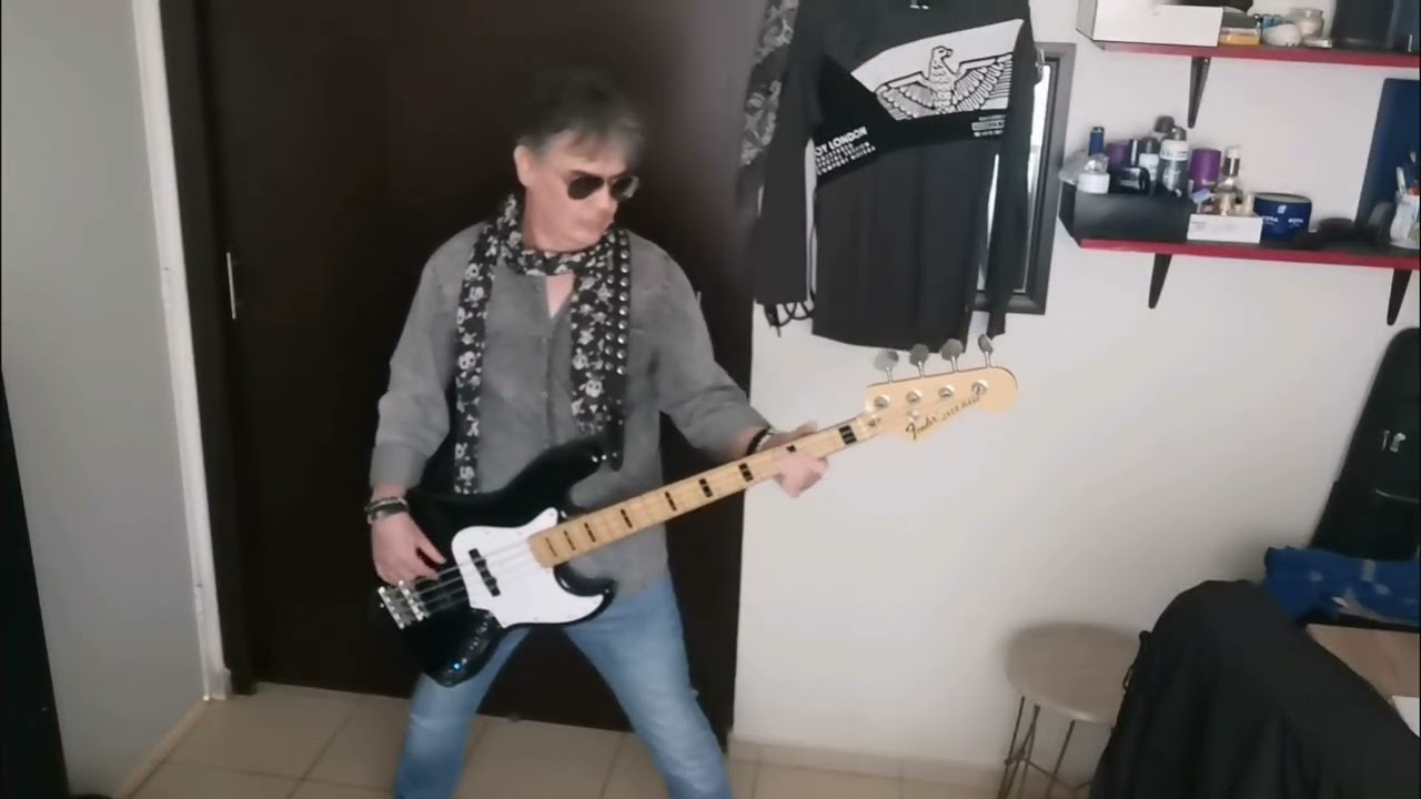 Claridad Bass Cover Menudo