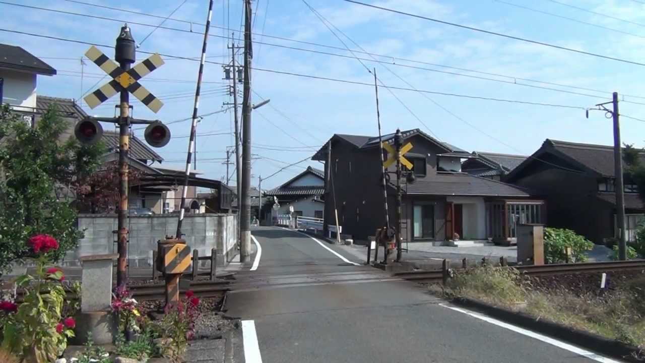 懐かしい音色♪ ｺﾞﾝｸﾞ式踏切 / 三岐鉄道 梅戸井2号踏切 (2)