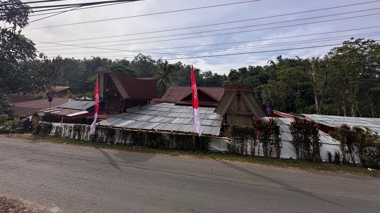 Rambu Solo Pemakaman  Almh. SABRINA LANTANG ( Nenek Lode ) Di  Lembang Saluallo