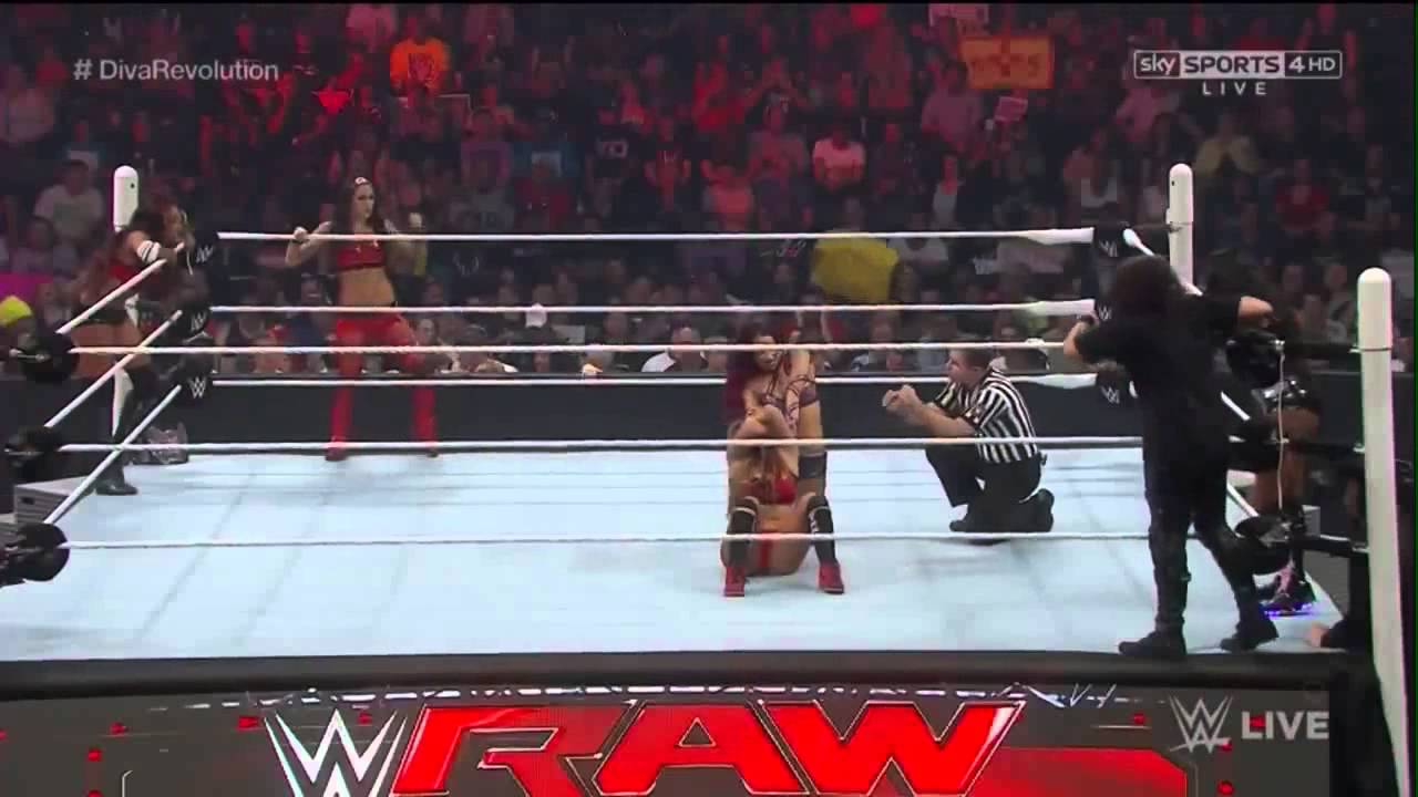 WWE RAW 08.10.15 Team Bella vs. Team B.A.D. (720p)