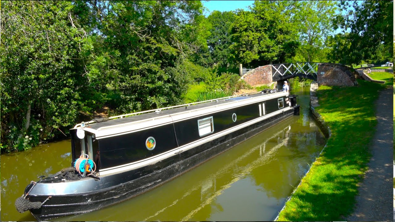 Heatwave (ROASTED in a narrowboat ) Stratford upon Avon Canal