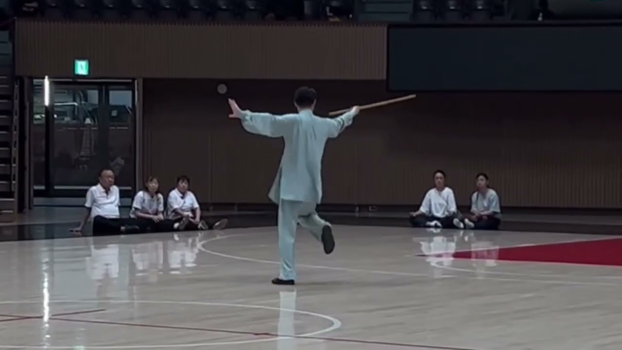 第13回全日本太極拳・健身気功練功大会「鞭杆」老師表演