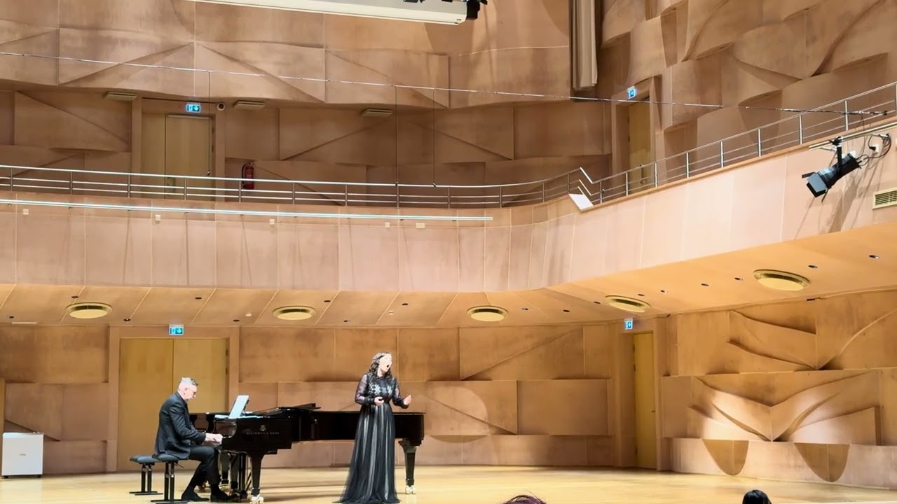 G. Bizet: Micaëla retsitativ and aria „Je dis que rien ne m’épouvante“ from „Carmen“