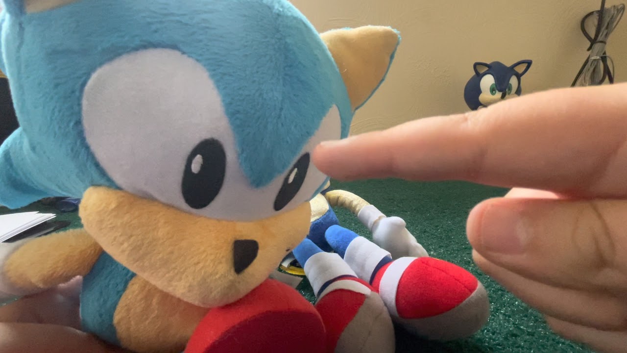 The review of the 30th anniversary sonic pillow plush