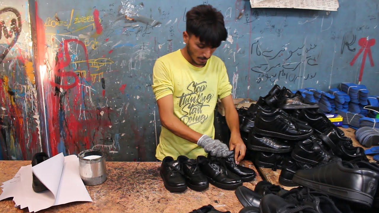 Mass Production Process Of Girl & Boys School Shoes