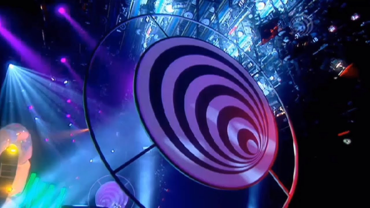 TOTP Stage Set Up Outtakes (2004)