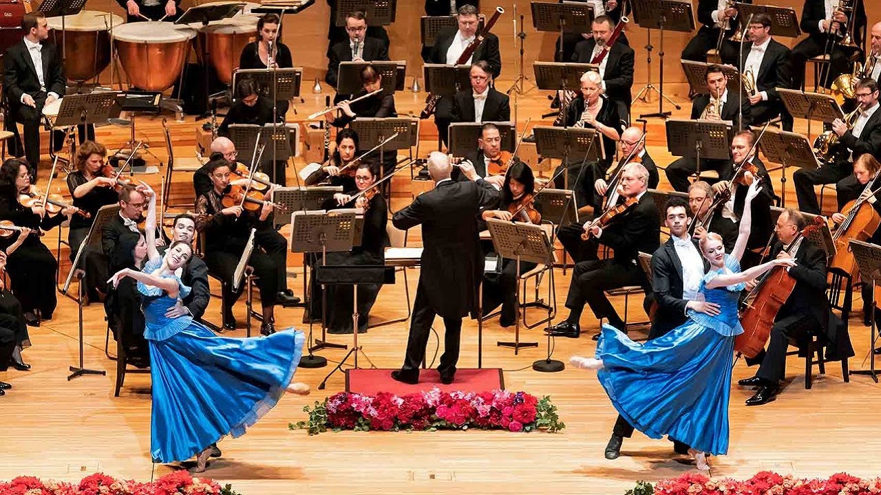 NEW YEAR CONCERT Symphonie-Orchester der Volksoper Wien at Suntory Hall, Tokyo (Digest)