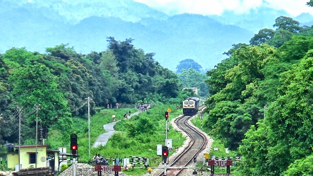 DRM Special Inspection Car passing Nagrkata Railway station || NFR || Northeast Frontier Railway