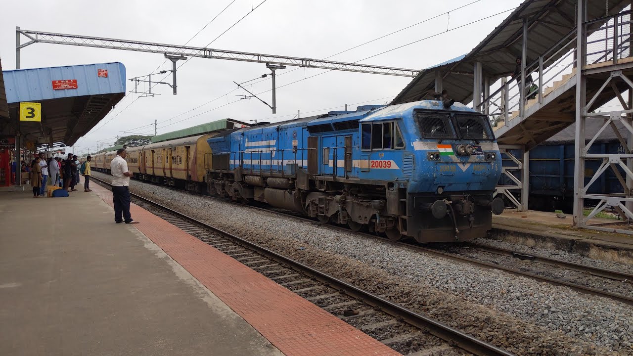 Indian Railways: Karatagi Yesvantpur Express departs from Chikkabanavar railway station