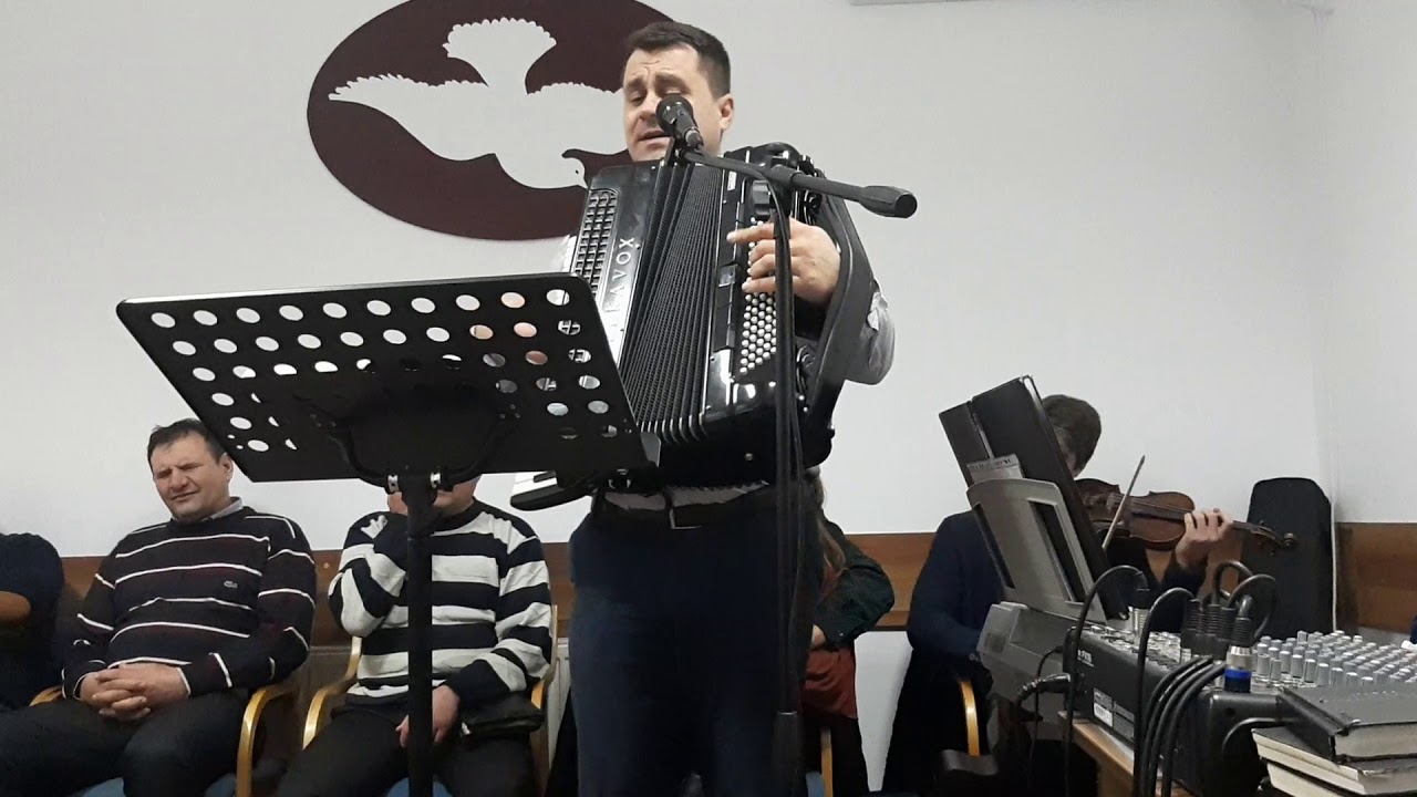 Daniel Cojocărescu. De ce stai mut cand îți vorbesc?