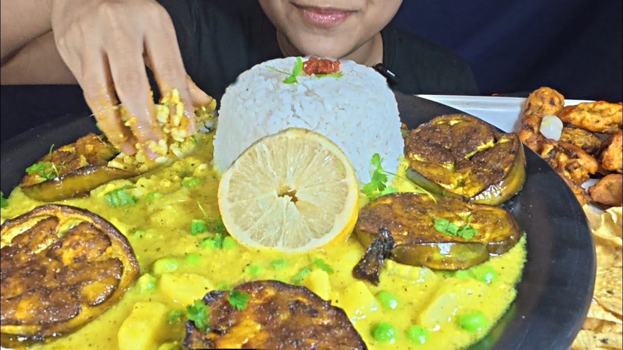 Eating Dal Rice With Fry Eggplant, Pakoda, Papad, Lemon *Mini Mukbang 