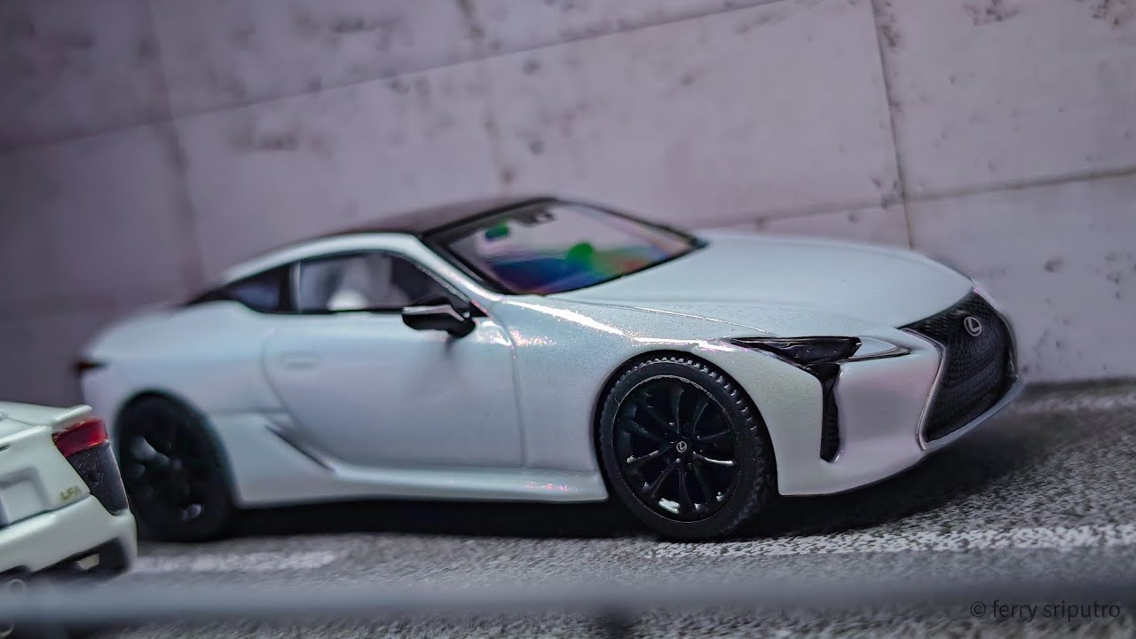 1/64 Scale Lexus LC500h White Nova GF by ARBox 