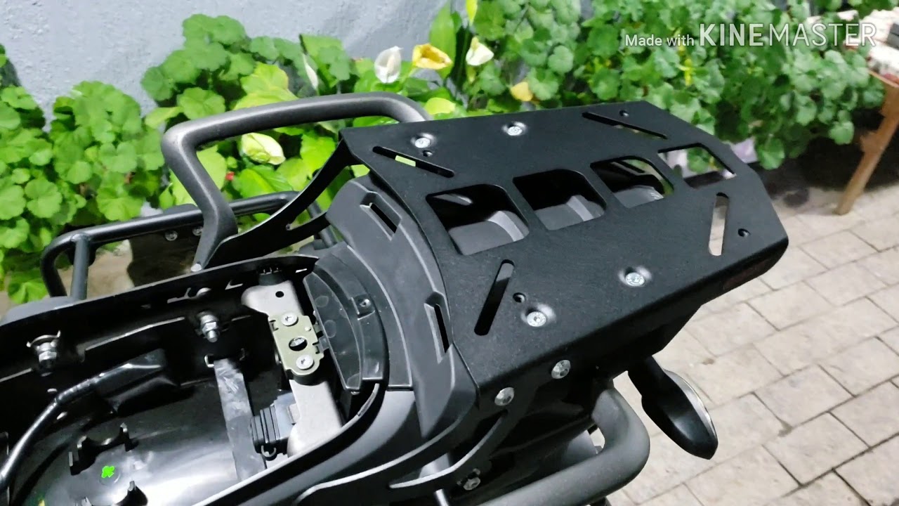 Como instalar suporte de baú trazeiro na Triumph  tiger 800 2019