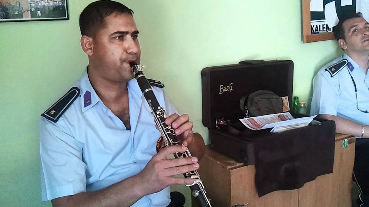 Avuçlarımda hala sıcaklığın var...