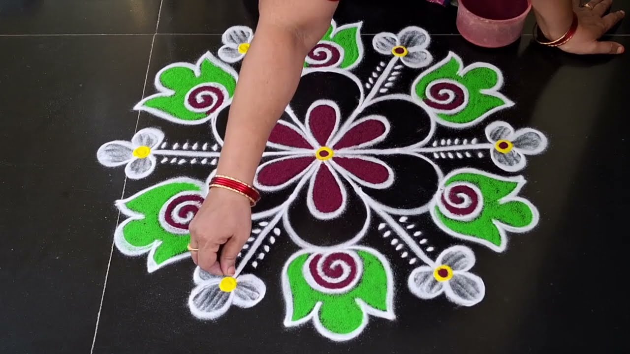 Sankranti special lotus kolam//side border rangoli design//daily muggulu//easy rangoli design 