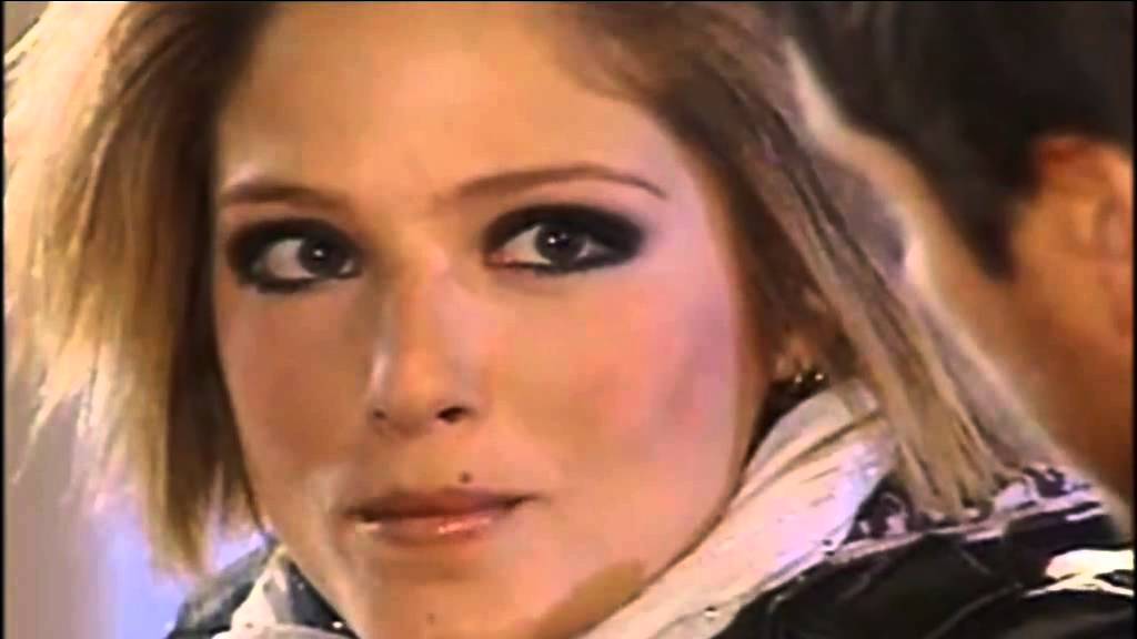 Cata y Ricky - Comiéndote a Besos