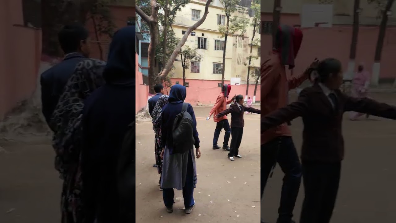 যেমন খুশি তেমন সাজো।