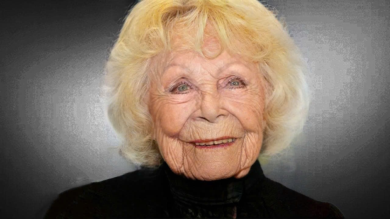 Isabelle Aubret A Maintenant Presque 90 Ans Et Sa Vie Est Triste
