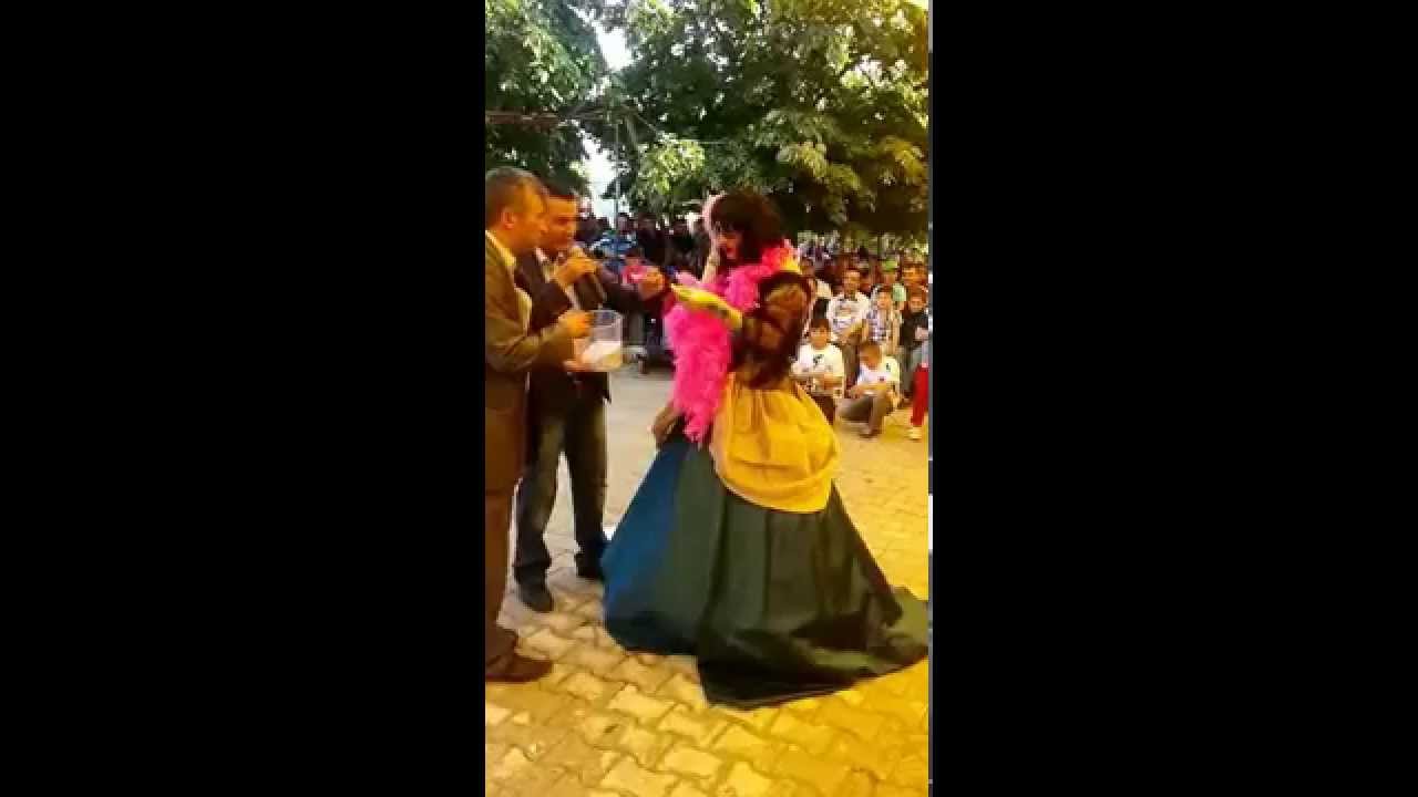 Bülent ERSOY (diva) taklidiyle ortalığı yıktı :)