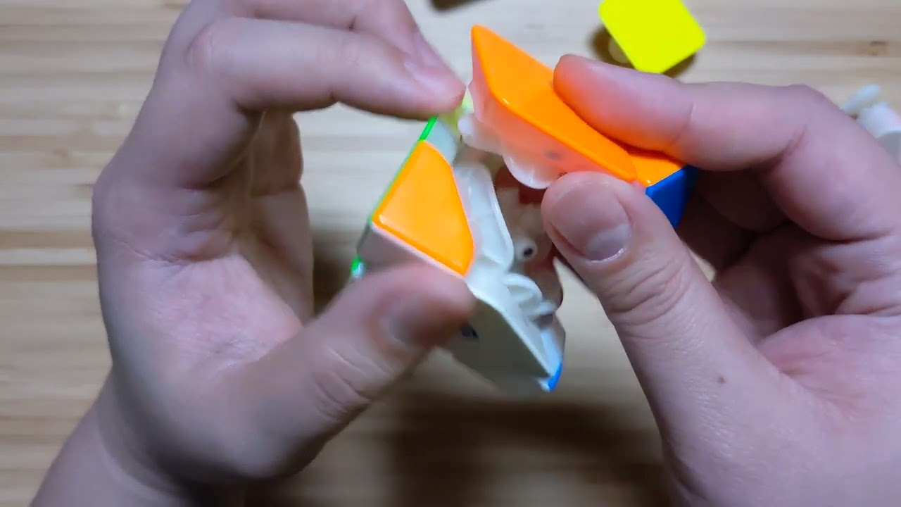 Basic Skewb Assembly