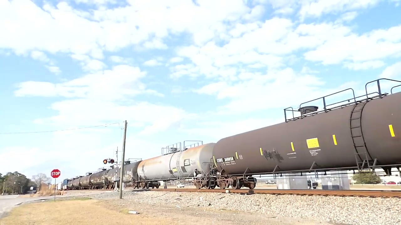 NS 4076 Leads NS 323 Through Warner Robins, GA 2-19-26