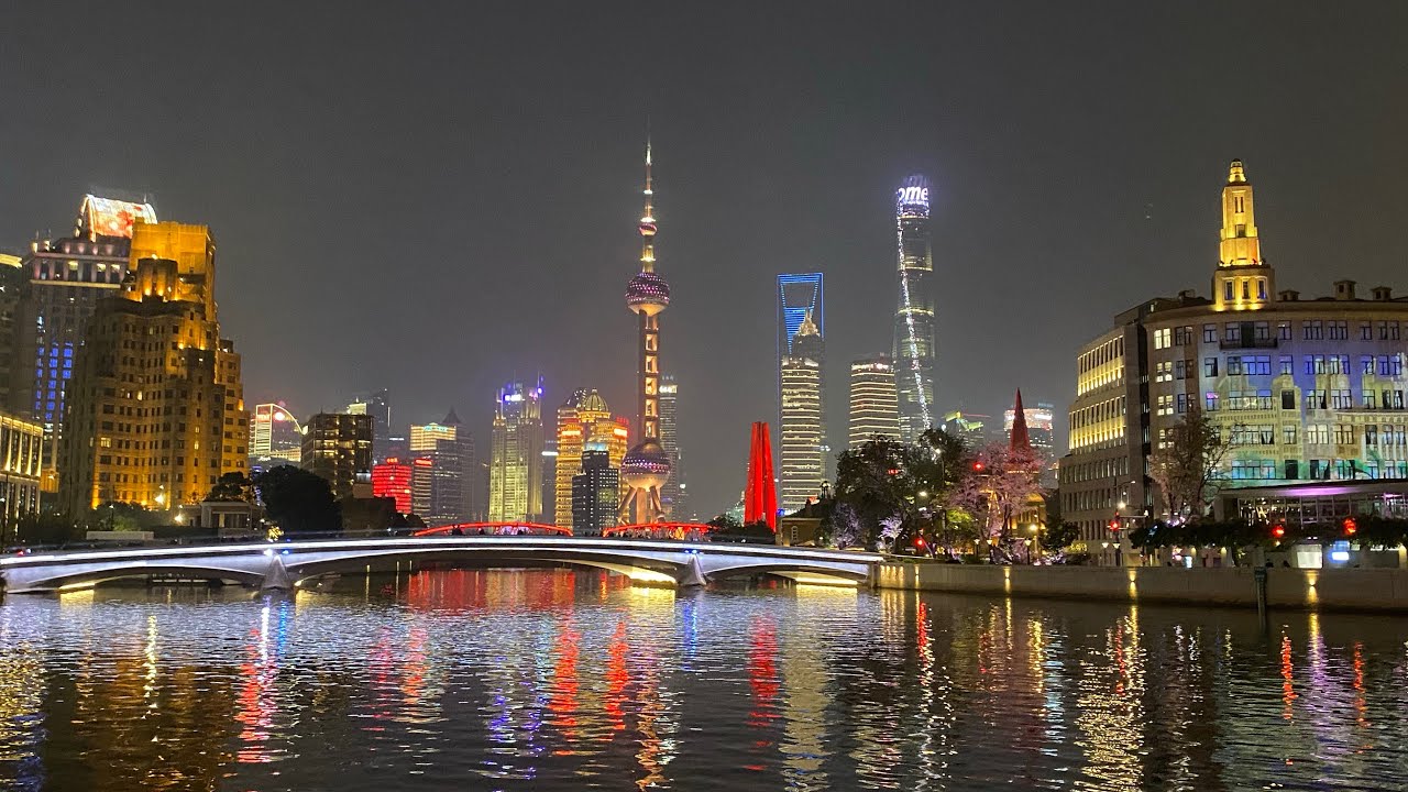 快閃上海2，北外灘人比較少行得比較舒服，上海食品性價比較深圳抵！