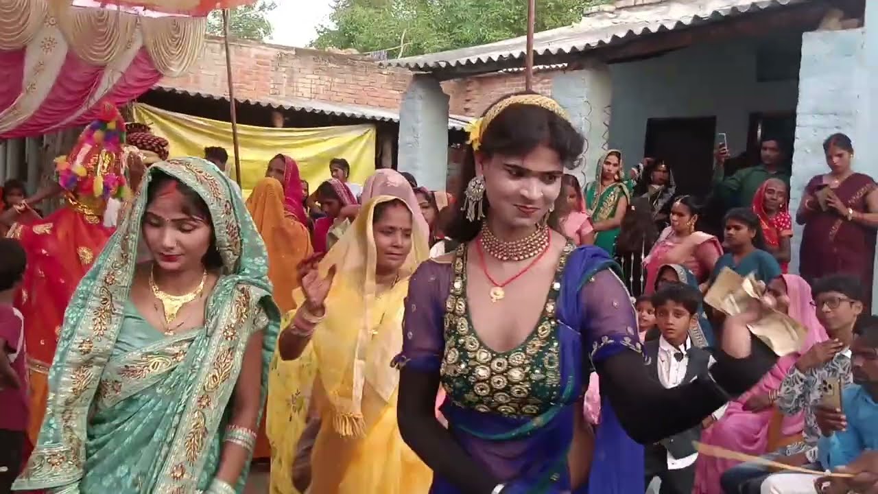 #बैंड बाजा 🙏 दूल्हा हाली हाली मागे मोर गांवनवा न गाने की धुन पर खूबसूरत म्यूजिक पर जोरदार डांस 