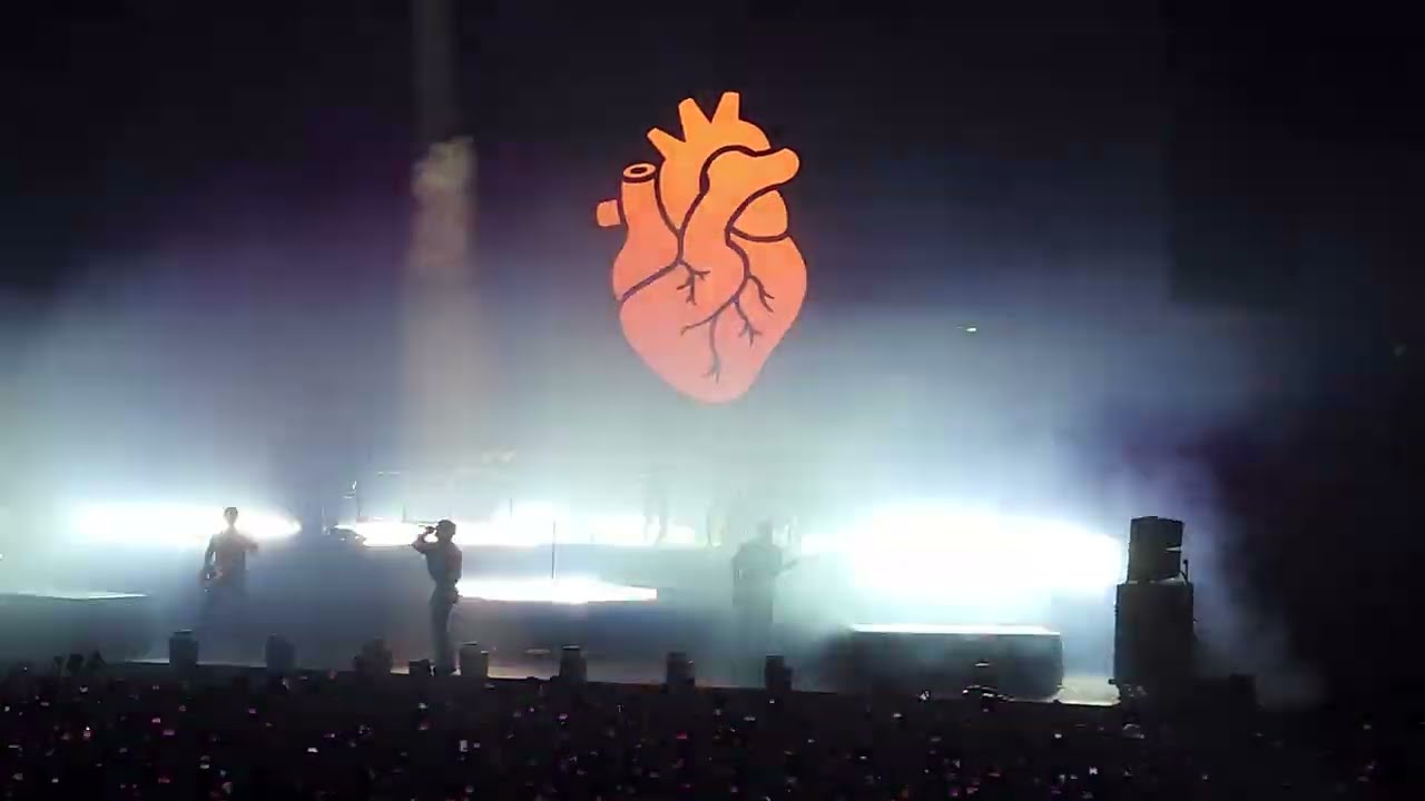 Can You Feel My Heart - Bring Me The Horizon @ Palacio de los Deportes (October 26, 2022)