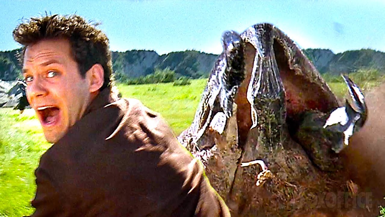 La escena del monstruo | Terror bajo la tierra 2 | Clip en Español