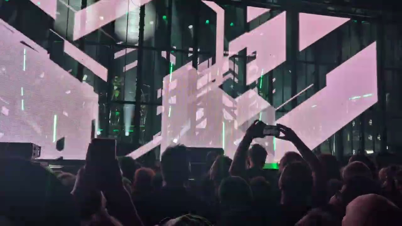 Korn - Somebody Someone (live @ Spodek, Katowice 30.07.2024)