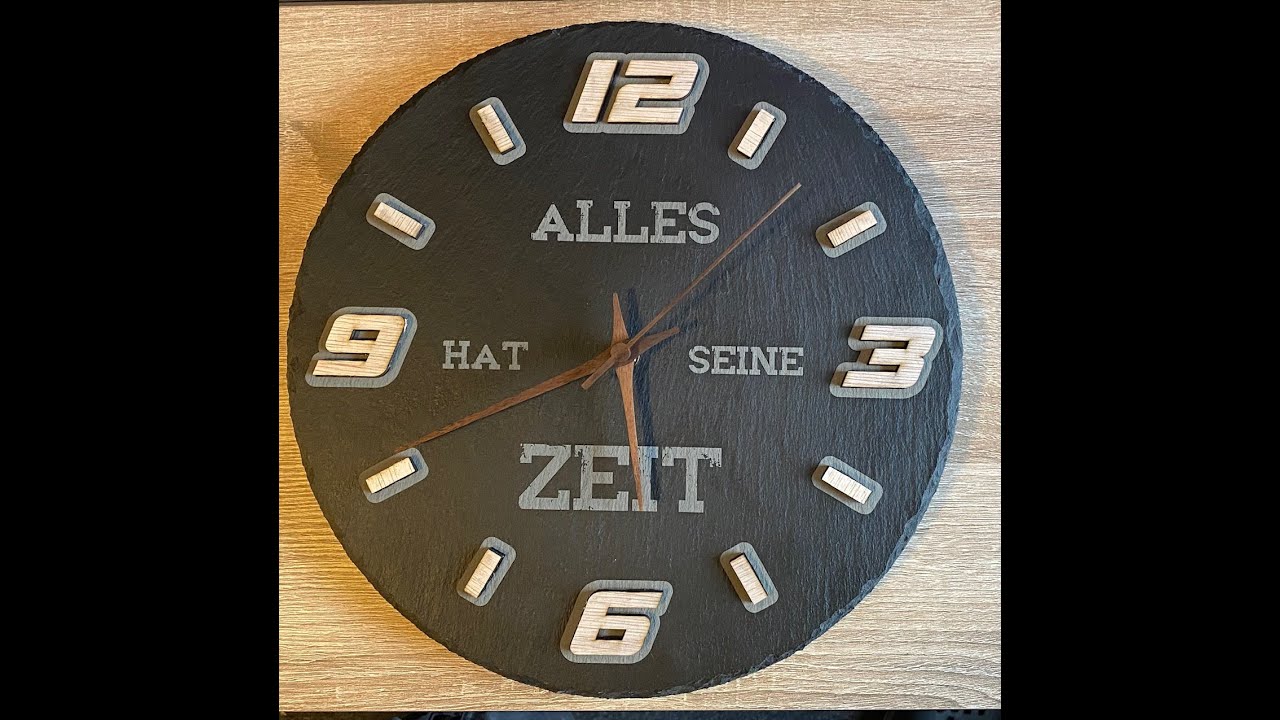 Schieferuhr mit Holz kombiniert