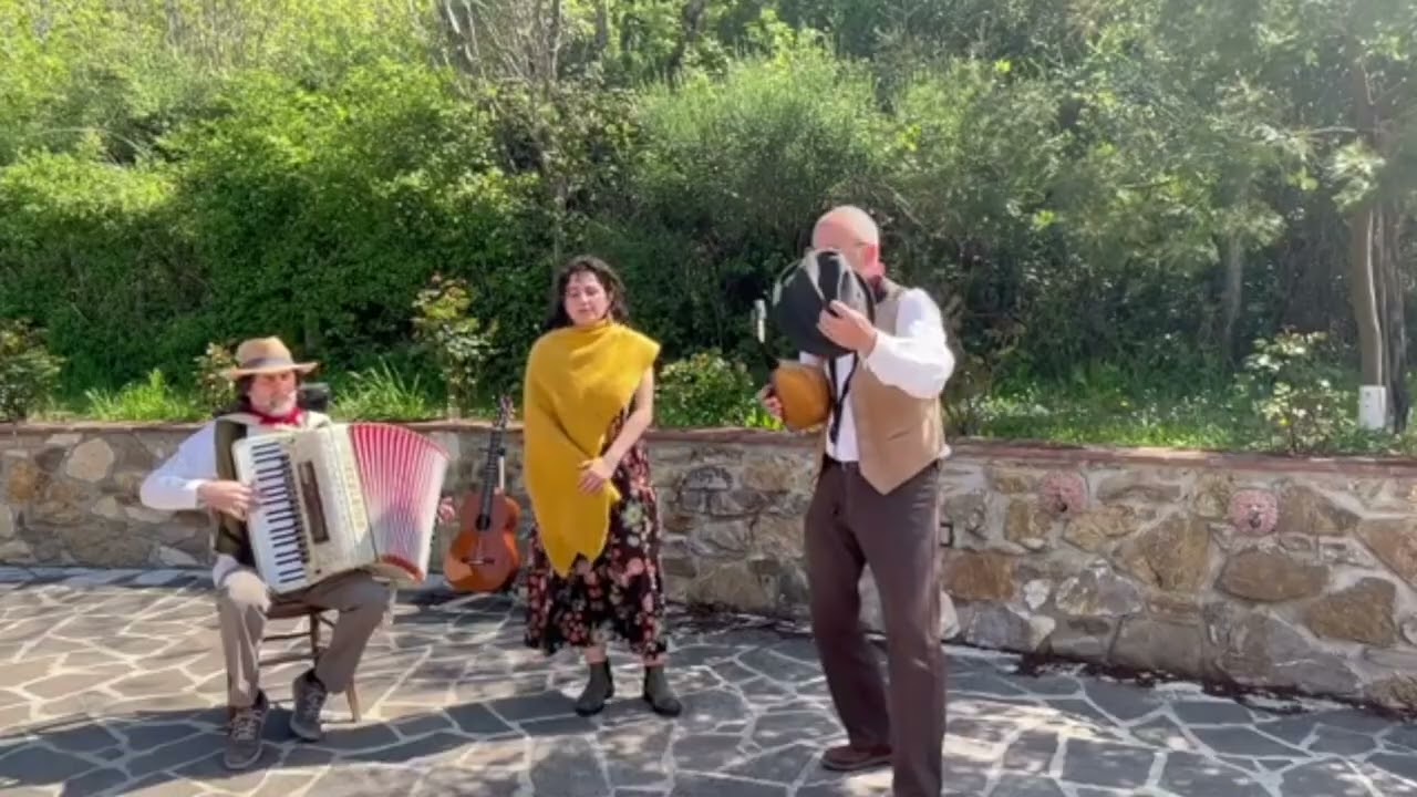 Traditional Tuscany Folk Trio For Weddings in Italy