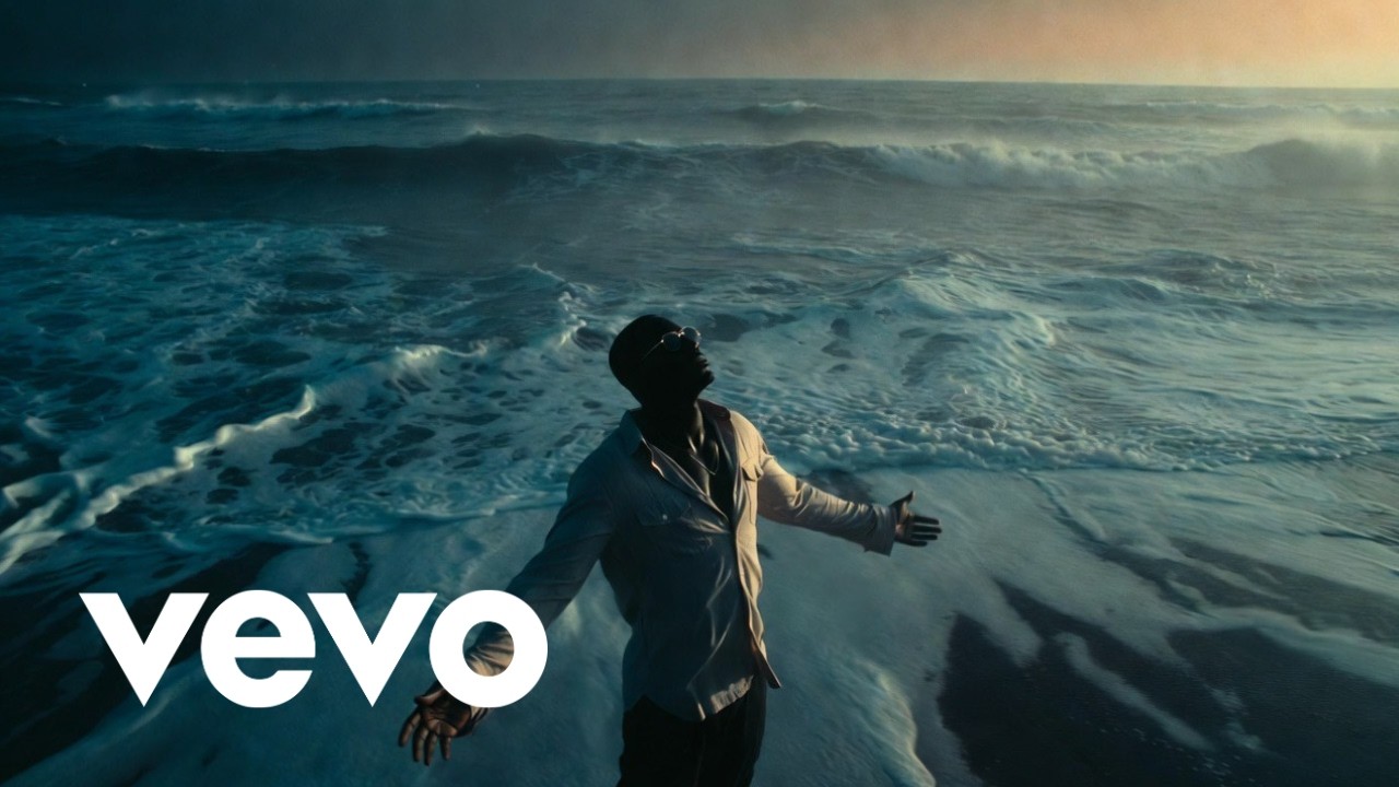 Akon - Closer Official video