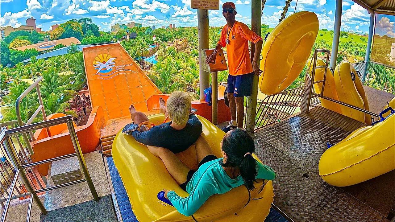 Asa Delta Boomerang Waterslide at Thermas dos Laranjais Waterpark, Brazil 