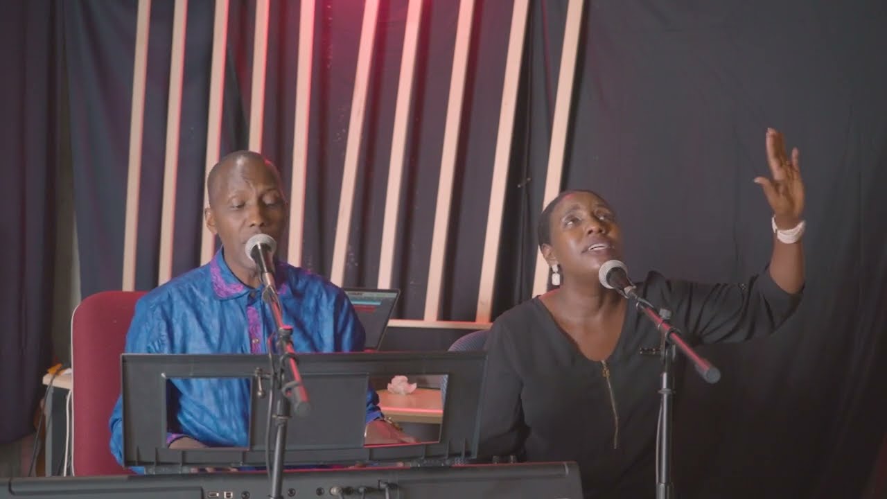 Ep 22: Taramana na Charles na Mutesi | Mwenyenzi Amejenga Mji