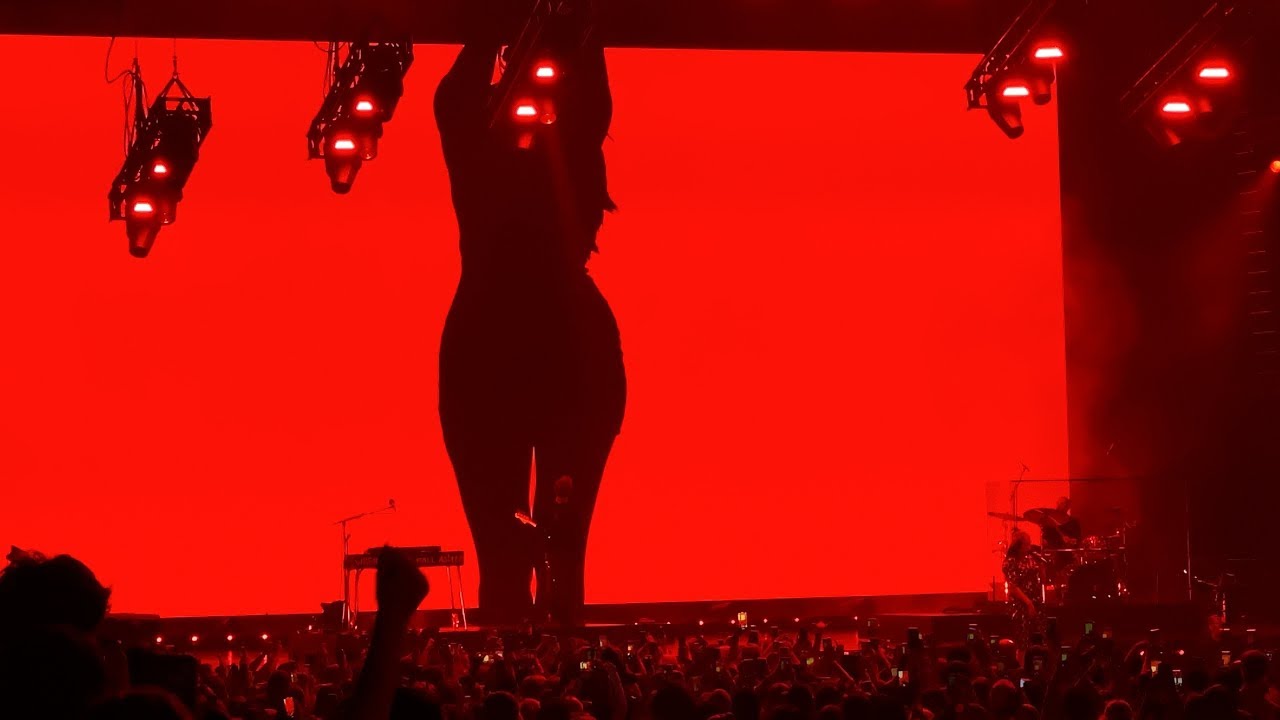 Billie Eilish “Bad Guy” Live Amway Center Orlando 3-10-2020