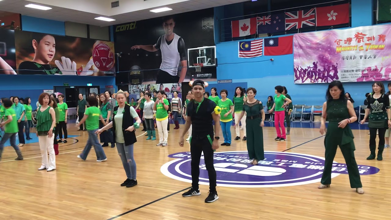We Love It Line Dance by Fiona Murray & Roy Hadisubroto