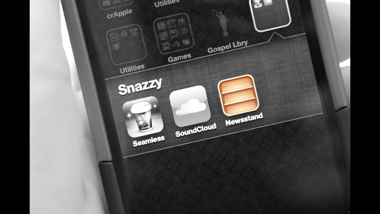 Put iOS 5's Annoying Newsstand.app in a Folder without Jailbreaking