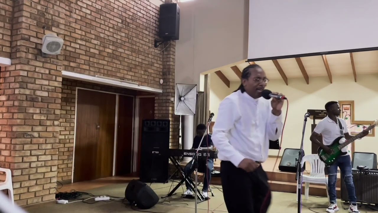Telling God We Love & Thank Him in Song