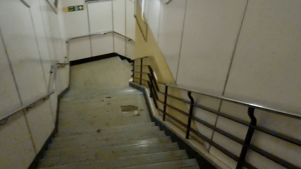 Wigan Watch 09/05/22 exploring abandoned WHSmith Woolworths Standishgate. Urban explorer history