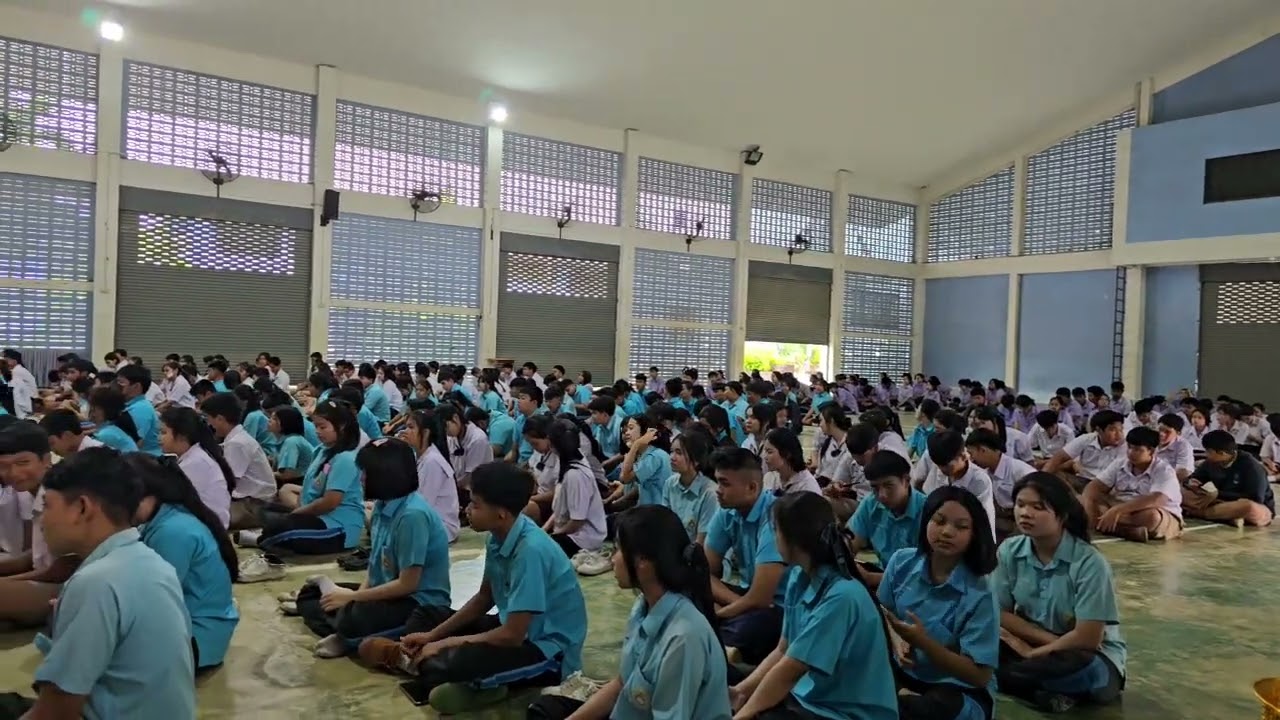 โรงเรียนท่าข้ามวิทยาได้จัดโครงการโรงเรียนคุณธรรม กิจกรรมตักบาตร เติมบุญ เพิ่มทุนความดี(วันธรรมสวนะ) 