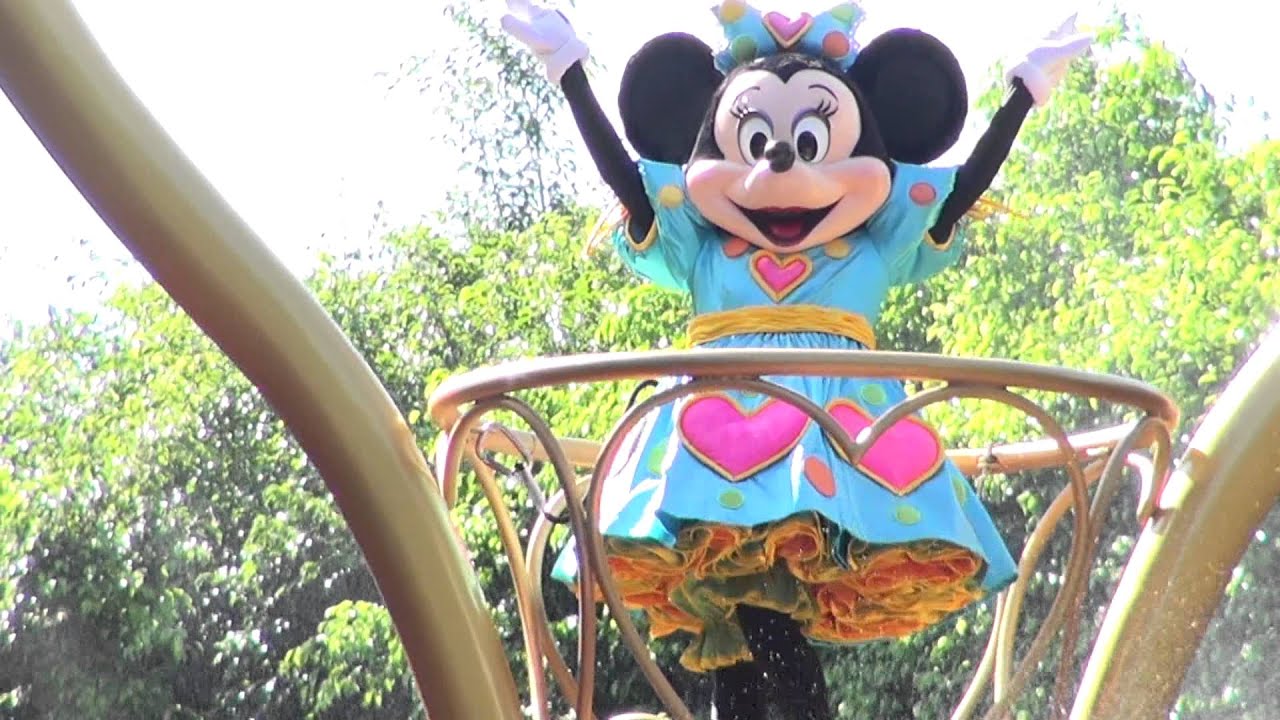 Mickey's Waterworks Parade 2013 HongKong Disneyland