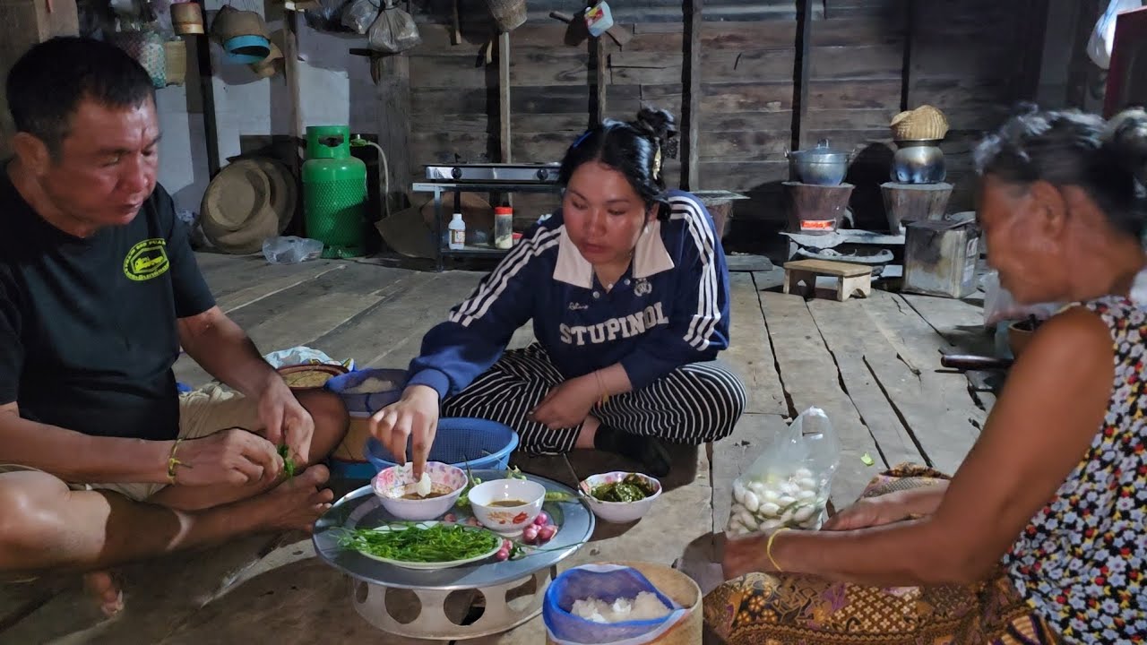 #คืนที2ยายคูนมานอนนำกินข้าวแลงป่นปลาแกงจี้เหล็ก