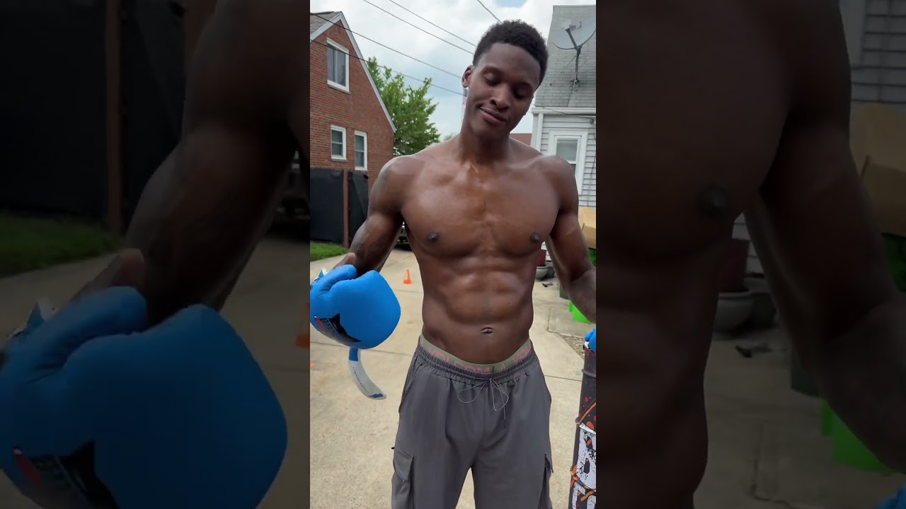 HAVE YOU EVER SEEN A 7 FOOT TALL BOXER⁉️🤯 #dlafam