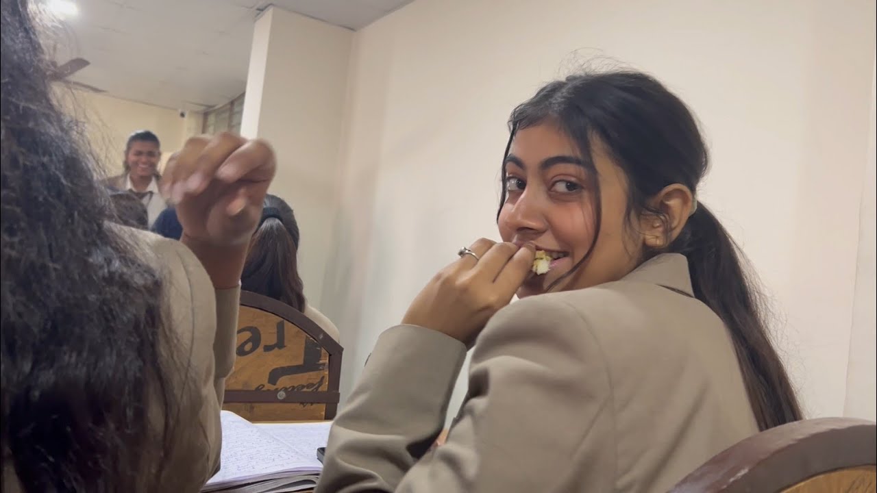 A day with college friends 😂  college masti #vlog #college #masti