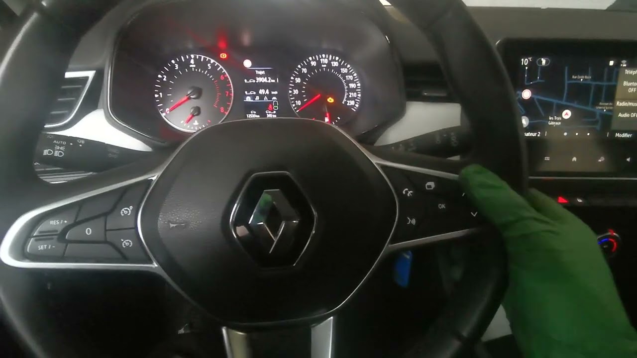 Comment remettre à zéro le voyant service sur Renault Clio 5