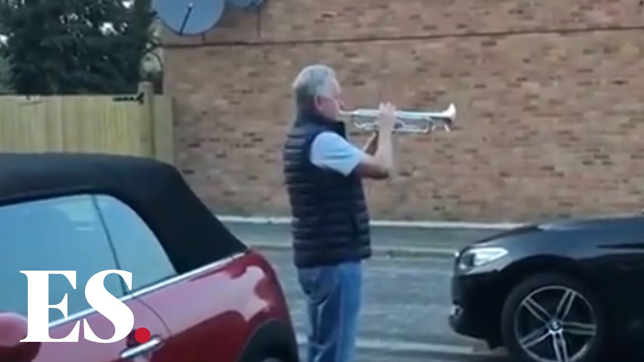 Coronavirus UK: Musicians play rendition of 'Over The Rainbow' to pay tribute to NHS