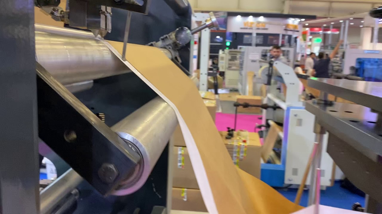 GERMA-260 MACHINE DE FABRICATION DES SACS EN PAPIER AVEC FOND CARRE + (ALIMENTÉE PAR ROULEAUX)