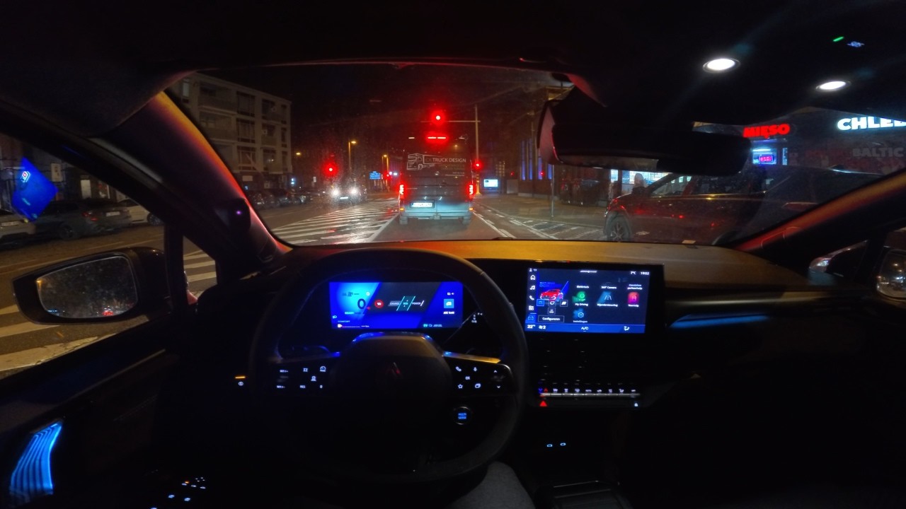 2026 Renault Clio Night City POV: Neon Lights and Midnight Ambience in 4K #renault #renaultclio