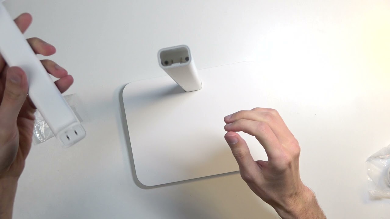 Распаковка настольной светодиодной лампы XIAOMI 2